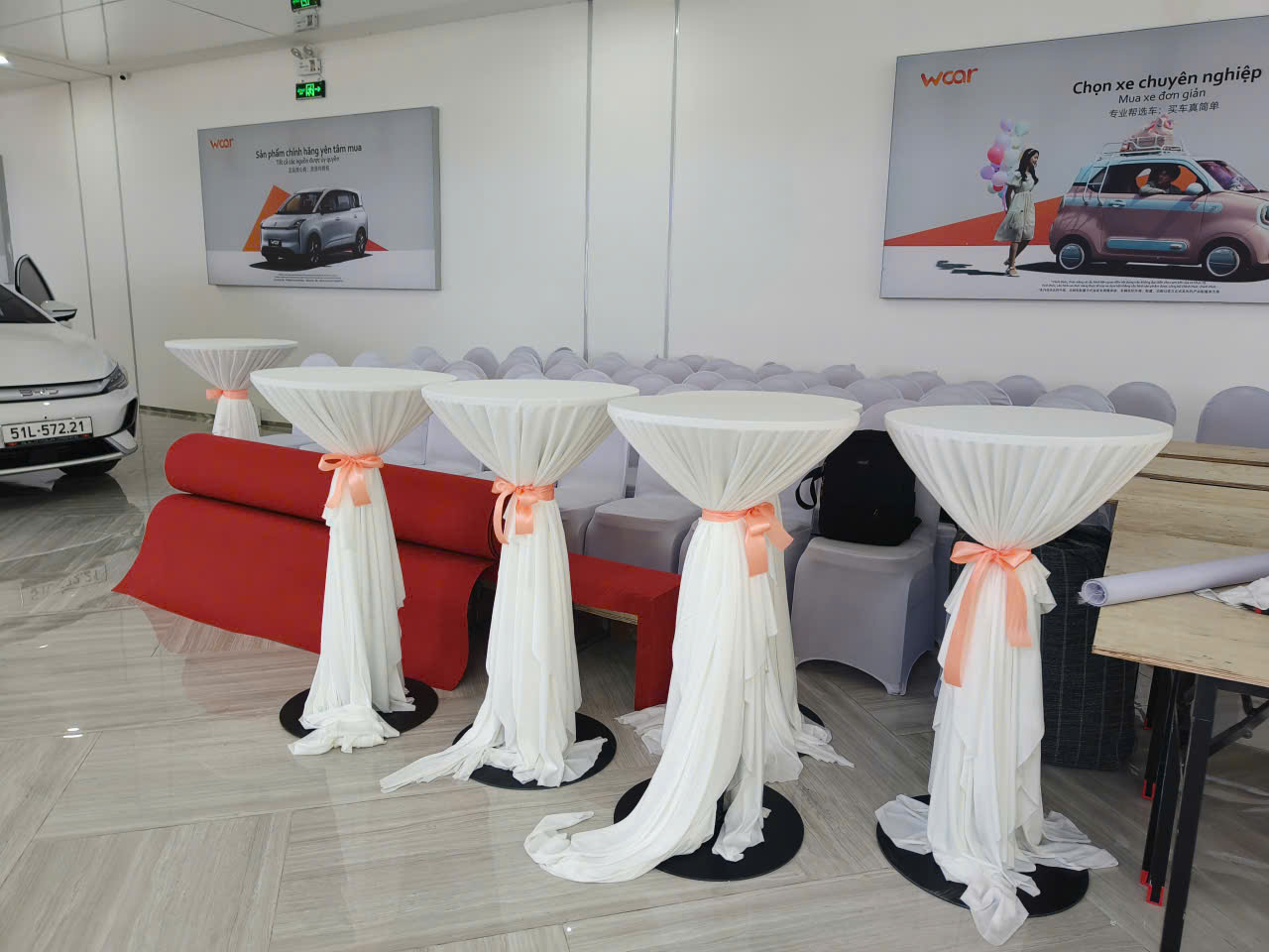 Bàn bar cocktail thắt nơ