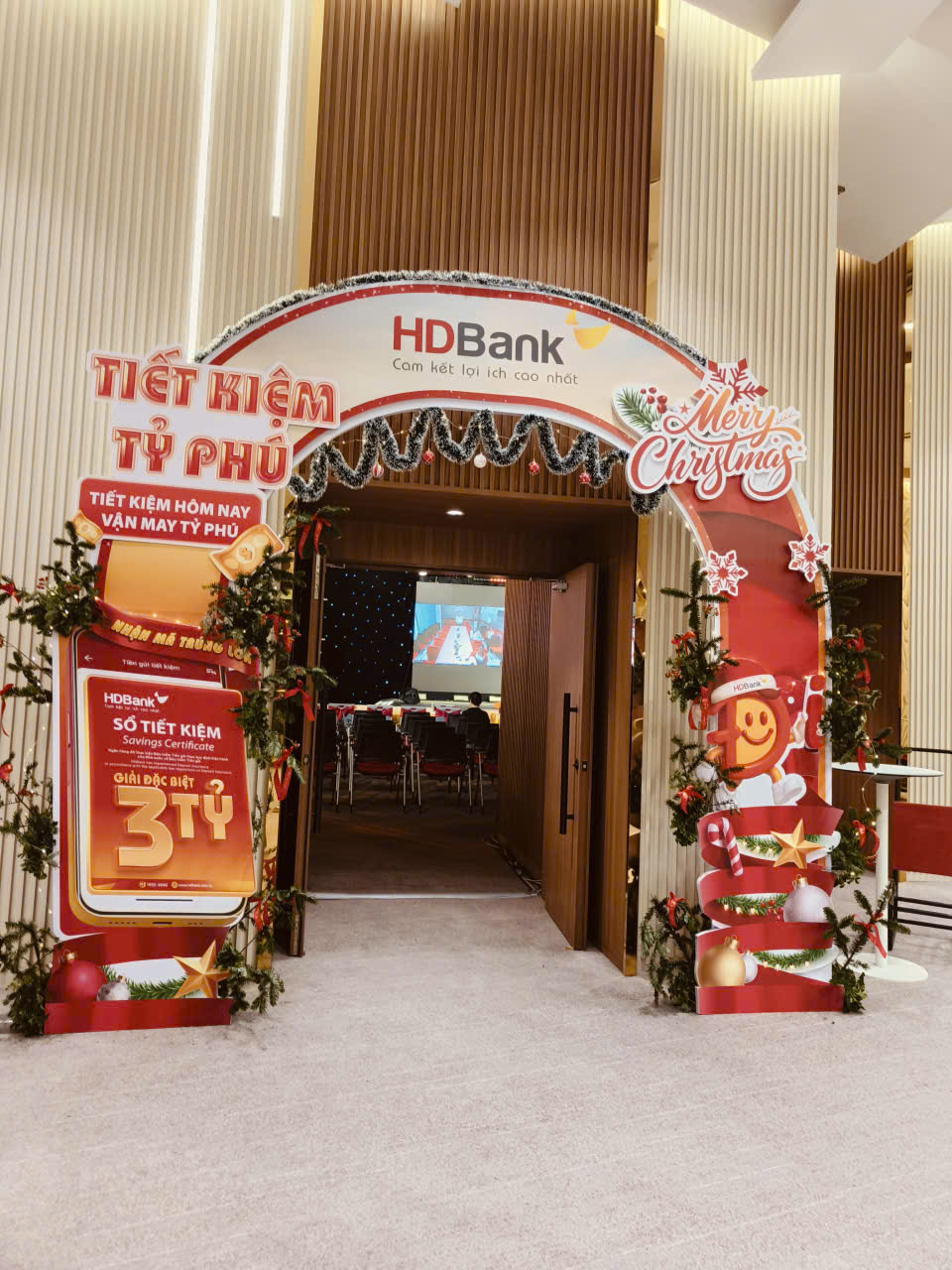 Cổng chào sự kiện HDBank